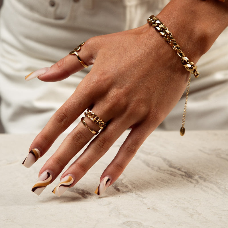Chain Link Ring in 18k Gold Finish