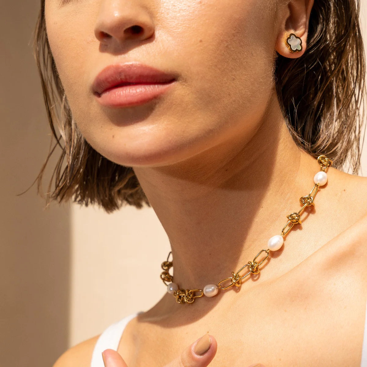 Knot & Bead Necklace – 18k Gold Finish