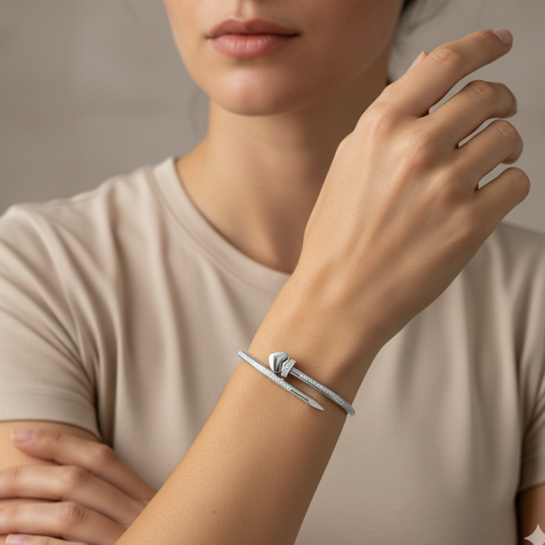 Nail Heart Zircon Bracelet – Silver Finish
