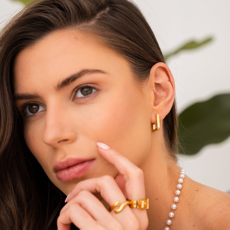 Hillary Square Hoop Earrings in 18k Gold Finish