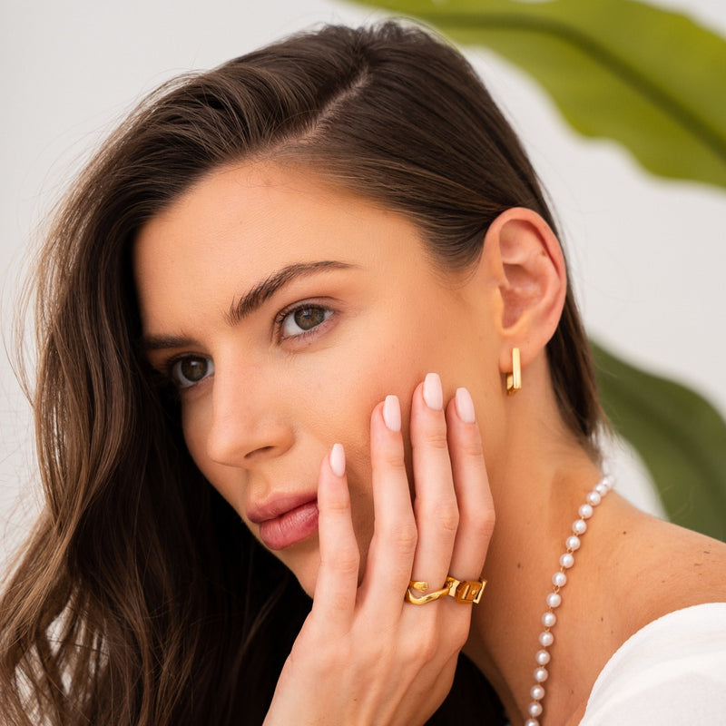 Hillary Square Hoop Earrings in 18k Gold Finish