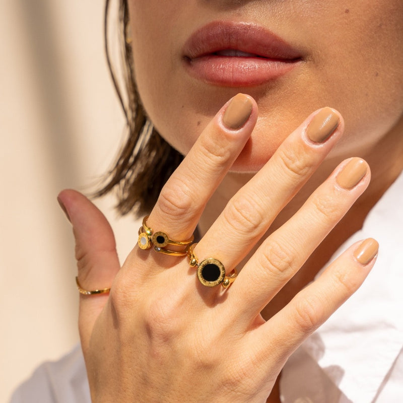 Venice Ring in 18k Gold Finish