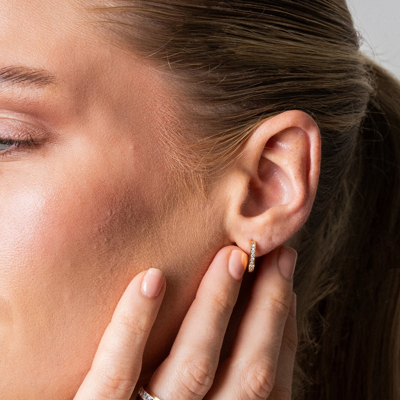 Kelly Hoop Earrings in 18k Gold Finish