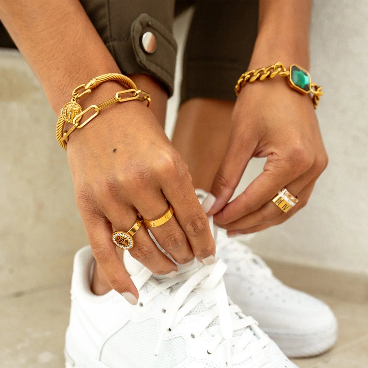Classic Inspirion Ring in 18k Gold Finish