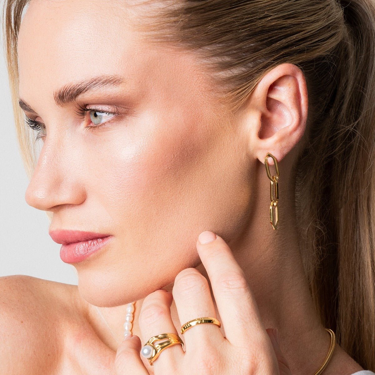 Gold Link Drop Earrings – 18k Gold Finish