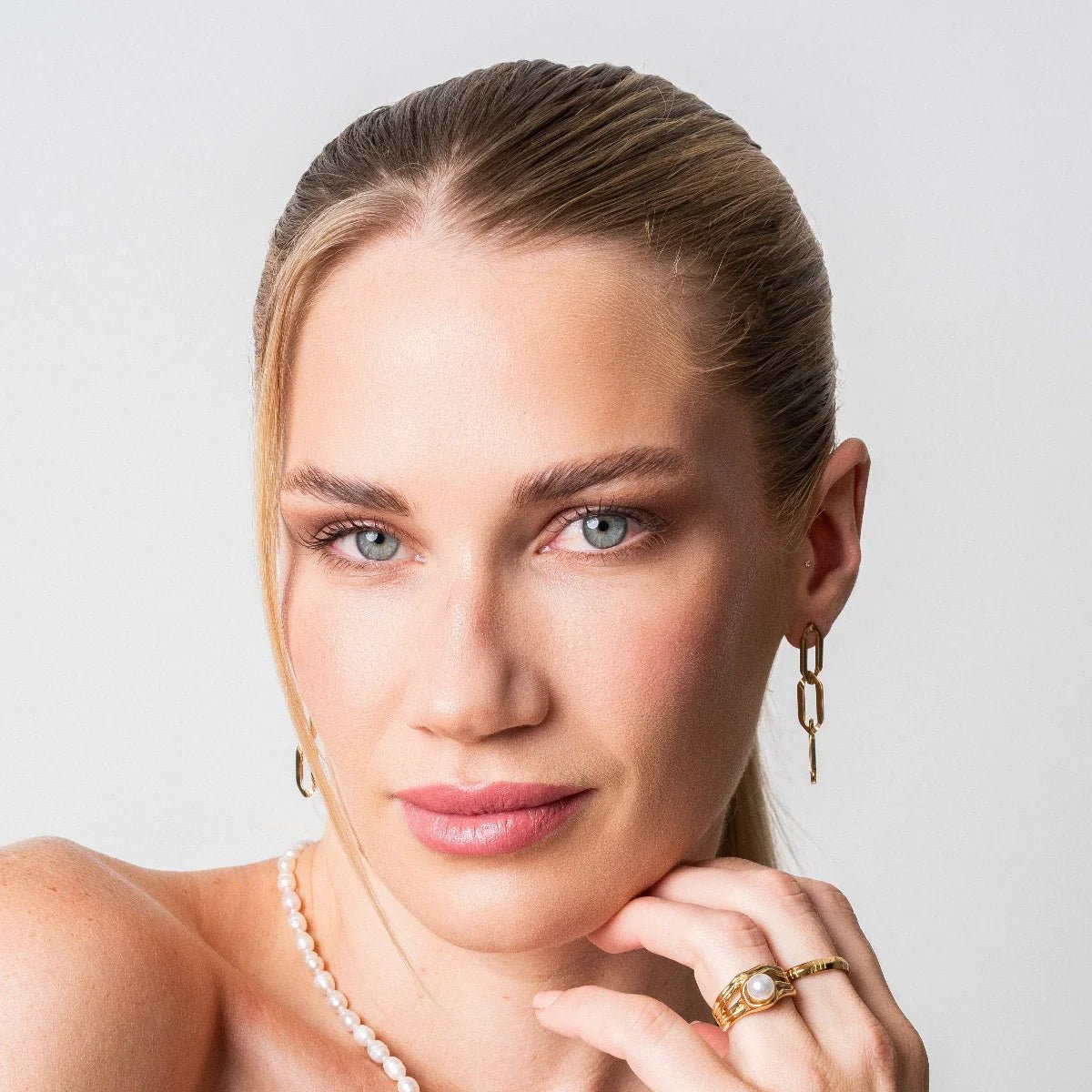 Gold Link Drop Earrings – 18k Gold Finish