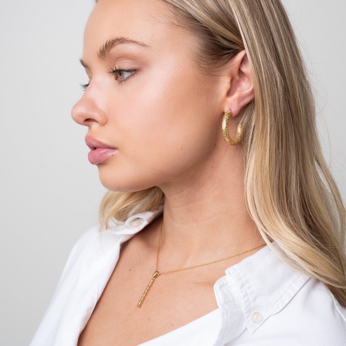 Textured Hoop Earrings – 18k Gold Finish