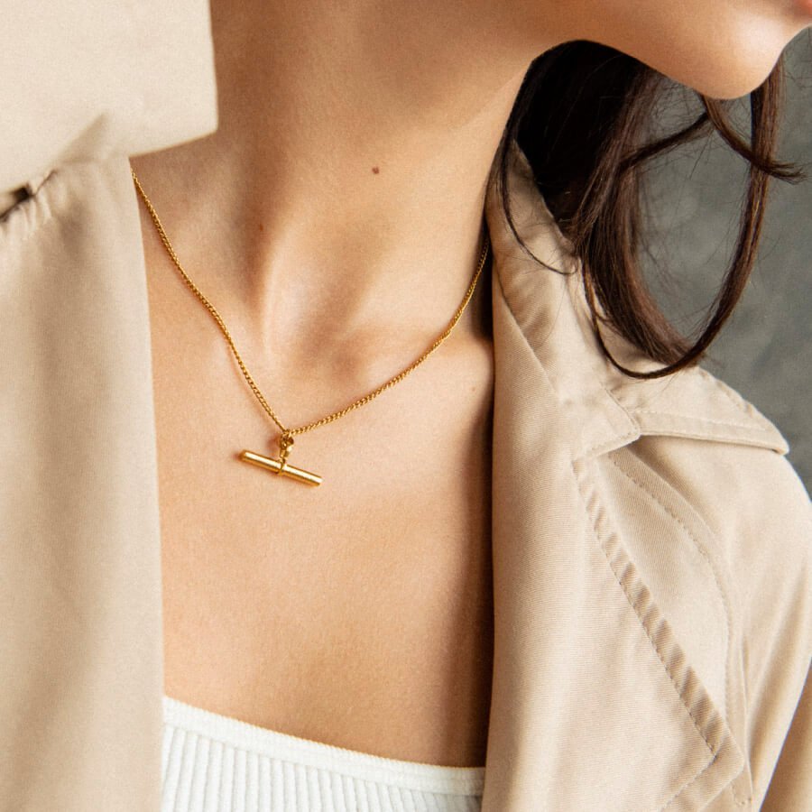 T Bar Necklace – 18k Gold Finish