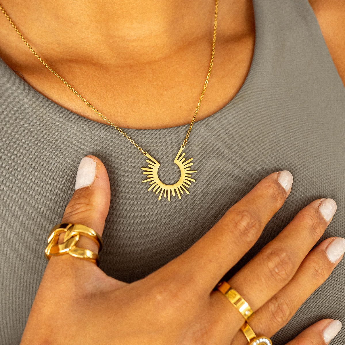 Spike Pendant Necklace – 18k Gold Finish