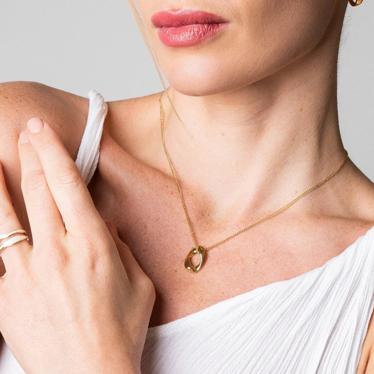 Link Pendant Necklace – 18k Gold Finish