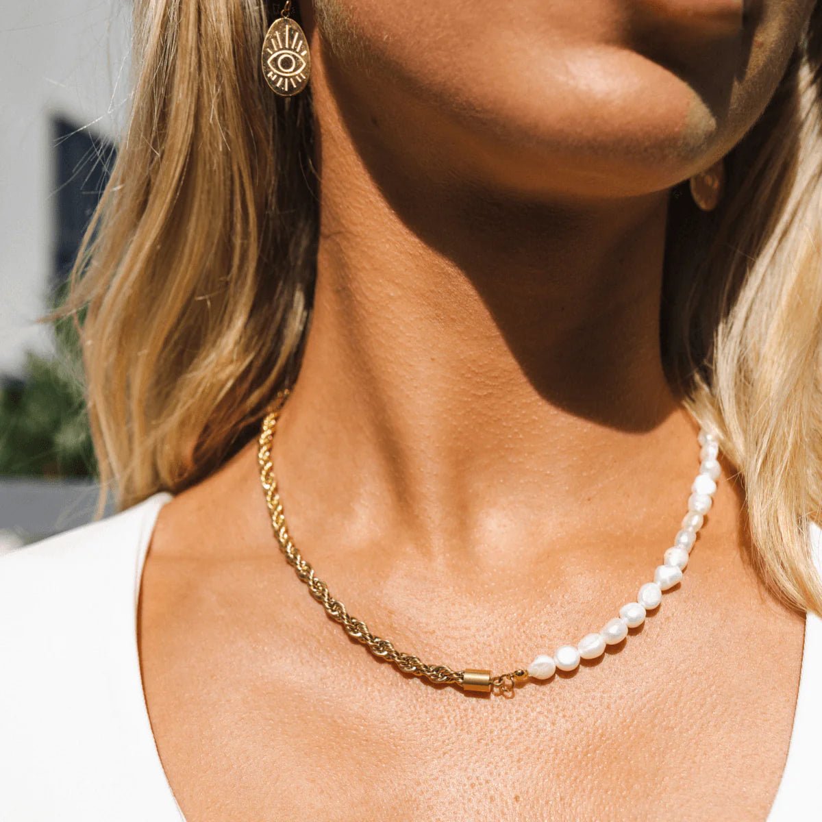 Pearl Necklace – 18k Gold Finish