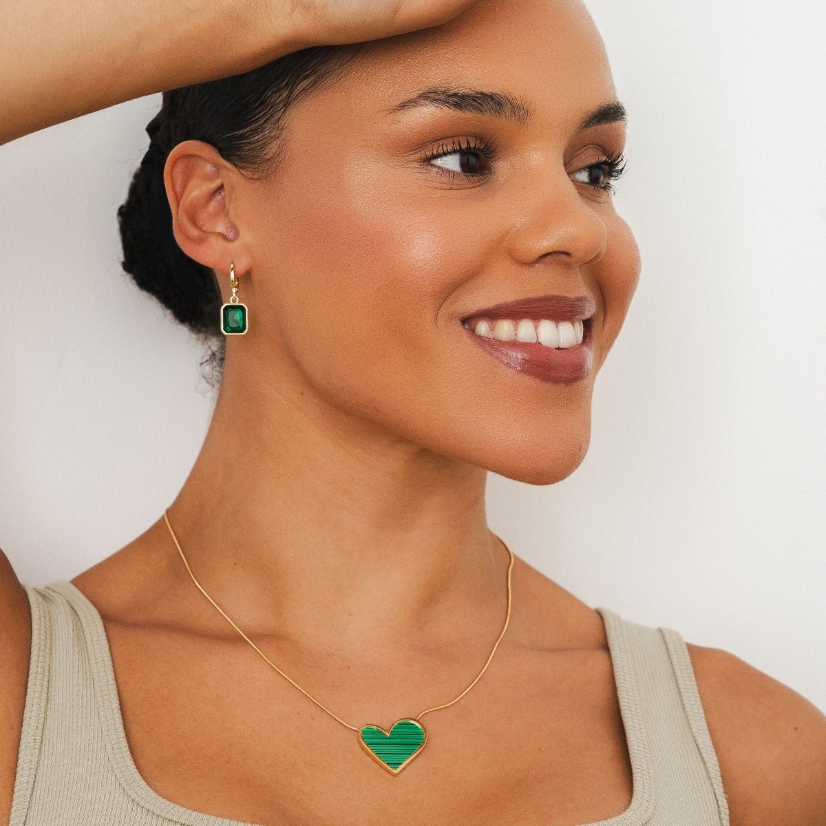 Sweet Alhambra Necklace – Green Heart – 18k Gold Finish