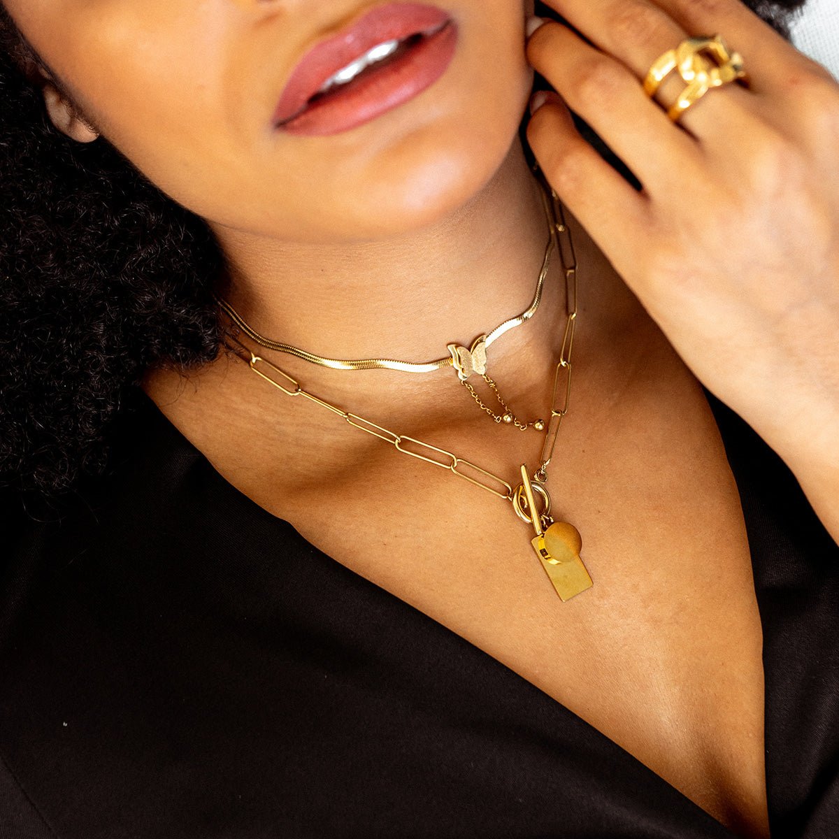 Butterfly Mesh Necklace – 18k Gold Finish