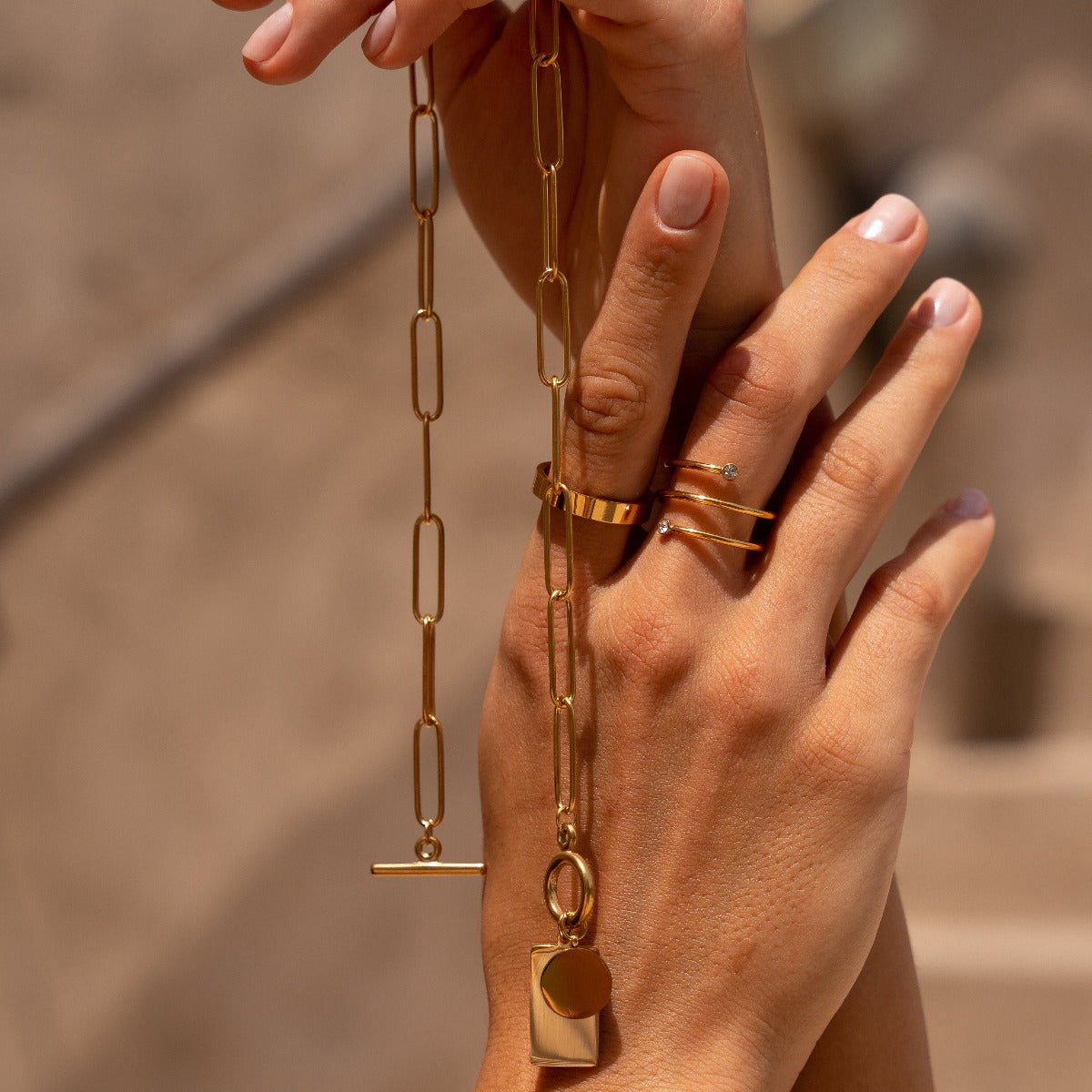 Geometric Pendant Chain Necklace – 18k Gold Finish