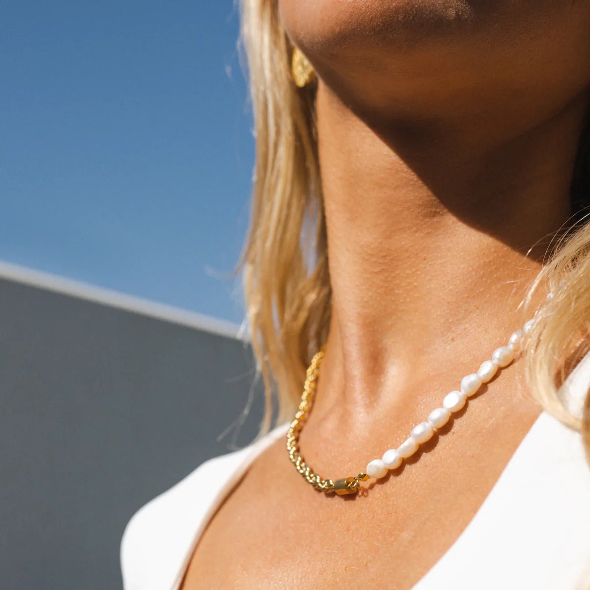 Pearl Necklace – 18k Gold Finish