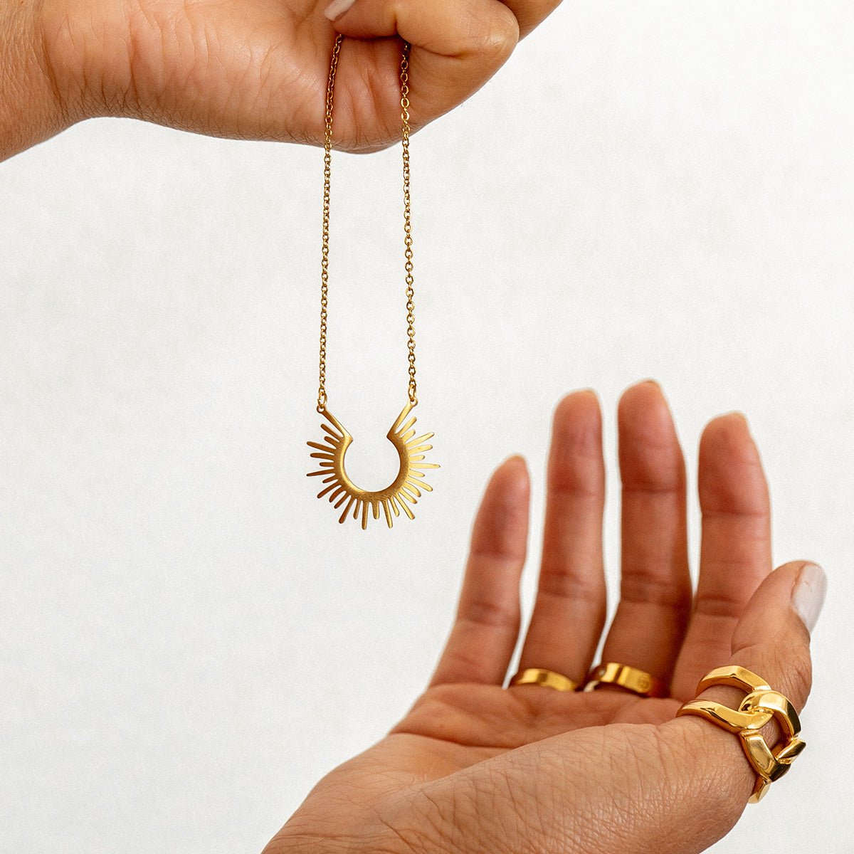 Spike Pendant Necklace – 18k Gold Finish