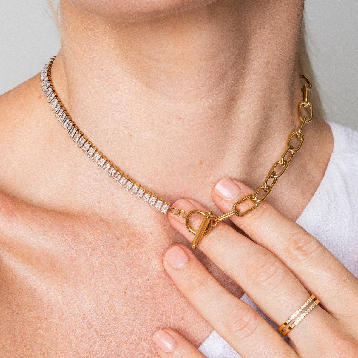 Riviera Baguette Choker Necklace – 18k Gold Finish